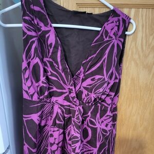 Women's sleeveless dress shirt size M